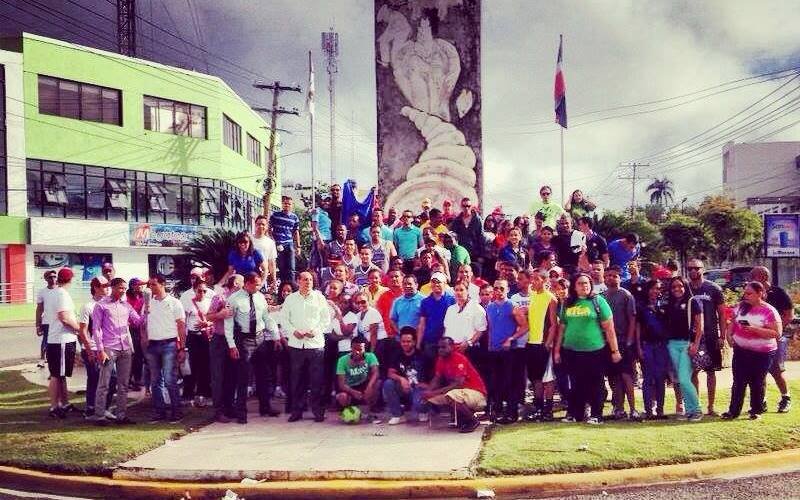 Jóvenes de los diferentes grupos de Clubes Rotaract de la Provincia Espaillat con autoridades provinciales